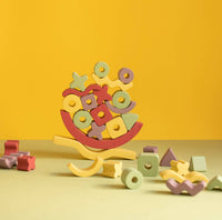 Kreatives Balancierspiel aus Holz lollipop