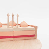 Kuchen auf Ständer aus Holz | Rosa