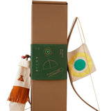 Bogen- und Pfeilset aus Holz und Baumwolle mit Zielscheibe.