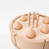 Kuchen auf Ständer aus Holz | Rosa